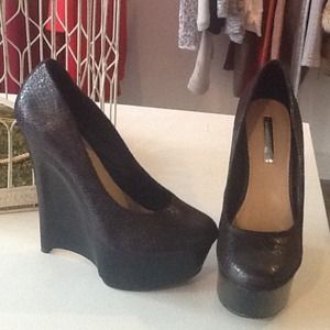 H by HALSTON Wedge Platforms.