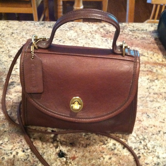 COACH classic cross body bag Vintage black & brown