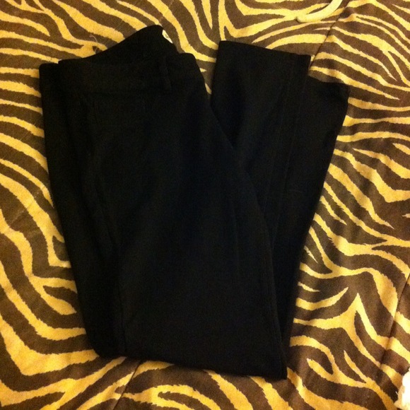 Black jeans/leggings