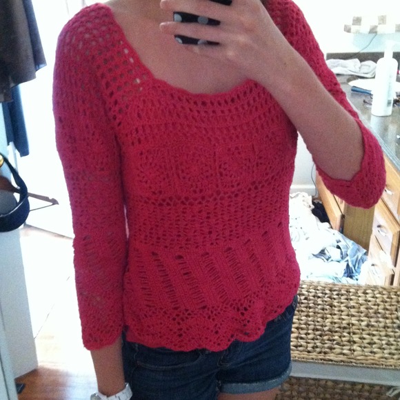 Stunning Vintage Pink Crochet Sweater - Picture 3 of 3