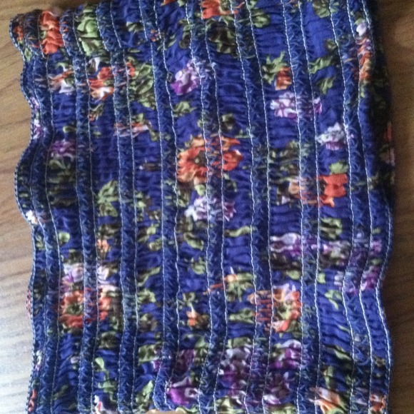 Each crop top - Picture 3 of 4