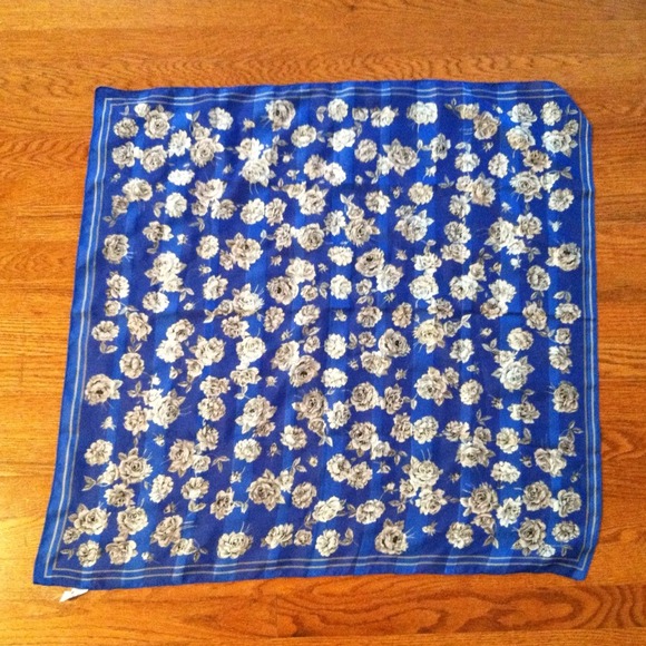 Vintage Italian Silk Scarf - Picture 2 of 4
