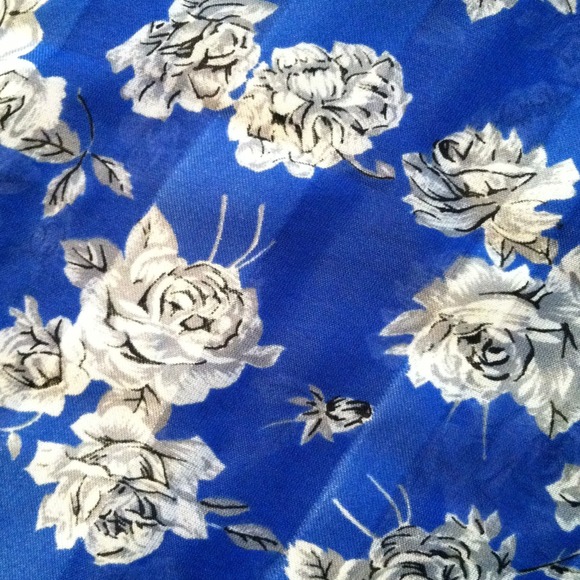 Vintage Italian Silk Scarf - Picture 3 of 4