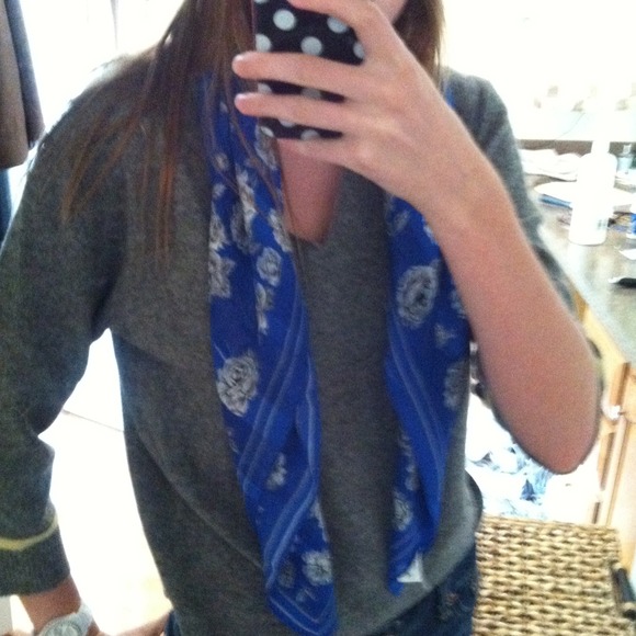 Vintage Italian Silk Scarf - Picture 4 of 4