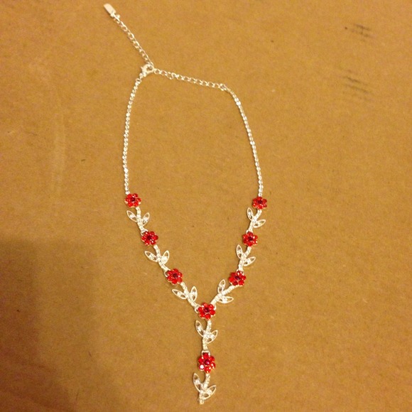 Pretty Red Flowers w/ Rhinestones Design Set - Picture 2 of 4