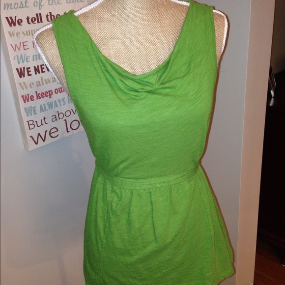 Kelly Green Banana Republic sleeveless tank