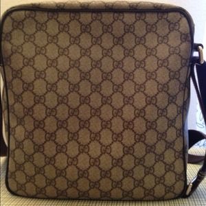 Authentic Gucci messenger bag