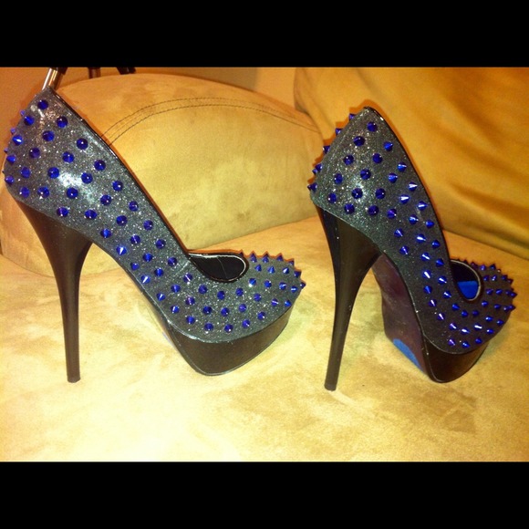 🌟 Price Reduced 🌟 Sexy Heels - Picture 2 of 3