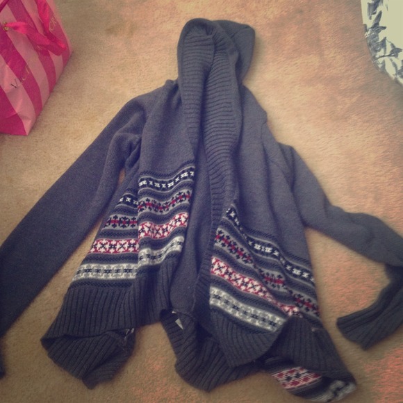 Oversized Cardigan in Gray and Print