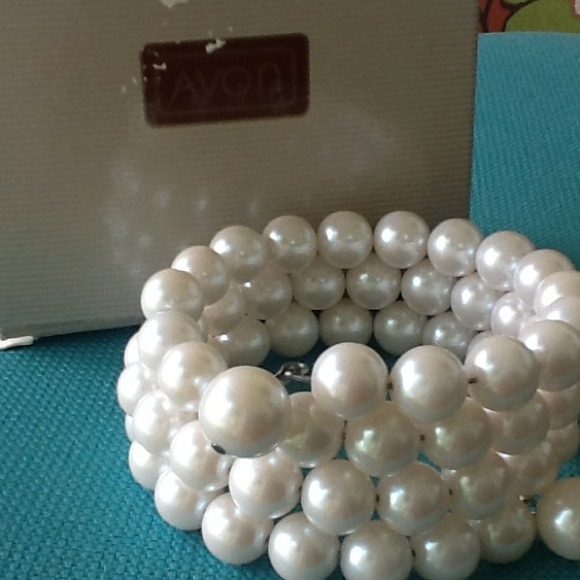 Wrap pearl bracelet