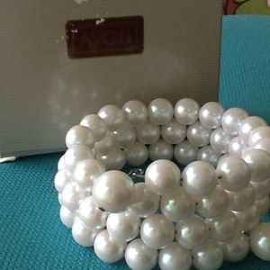 Wrap pearl bracelet