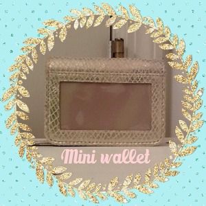 Mini wallet 🌟Host Pick🌟