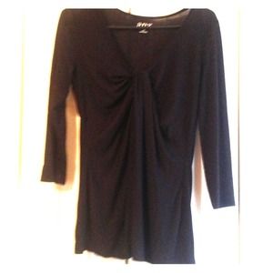 Black quarter sleeve top