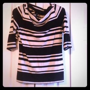 Black & white striped top!
