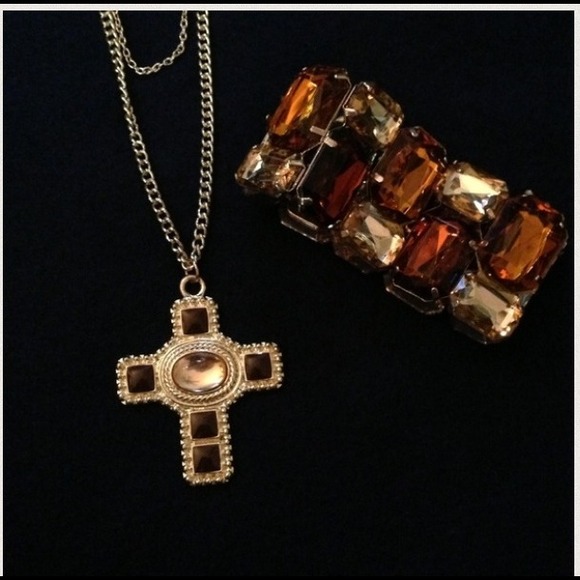 💢 REDUCED 💢 Matching Necklace & Bracelet