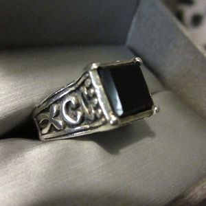 💥REDUCED💥Sterling Silver &synthetic  Onyx ring