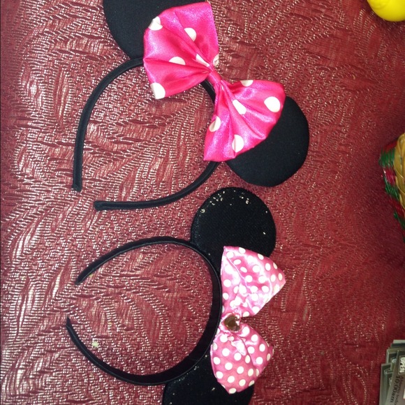 Minnie Mouse ears