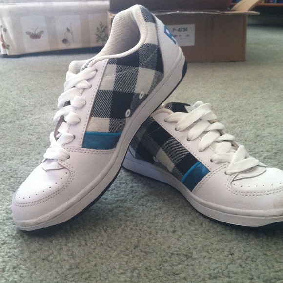 REDUCED x2 Roxy Sneakers