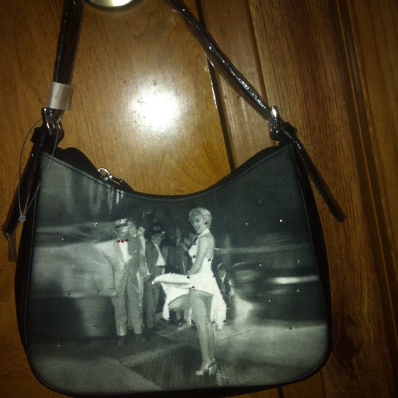 🆕✨Marilyn Monroe Fans✨