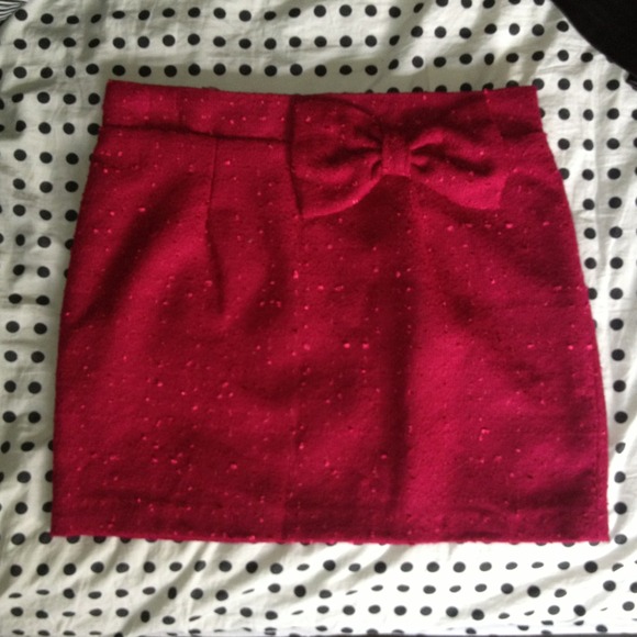 Forever 21 Magenta Bouclé Bow Skirt M NWT