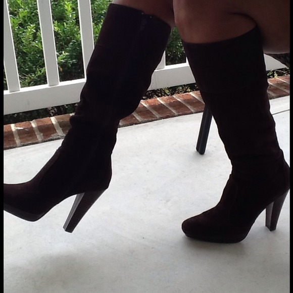 Kristen Davis Dark Brown Platform Boot - Picture 2 of 4