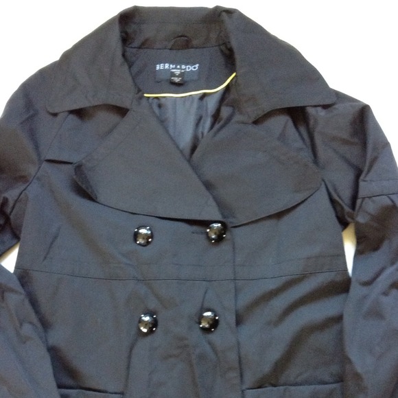 black trench coat | dressy | size medium