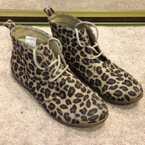 Faux suede leopard bootie