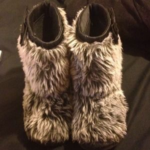 🔴bundled🔴Boots . Toddler.  Size 8