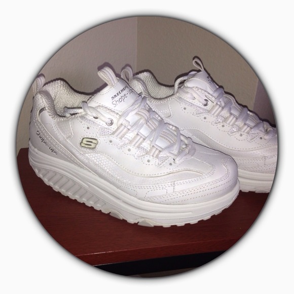 💢💢tennis shoes💢💢