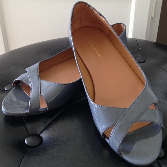 Gray Banana Republic flats