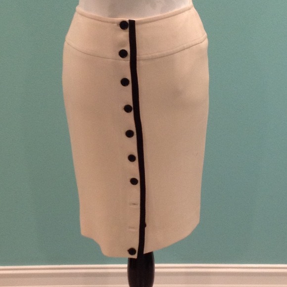 REDUCED!! Cream and Black skirt