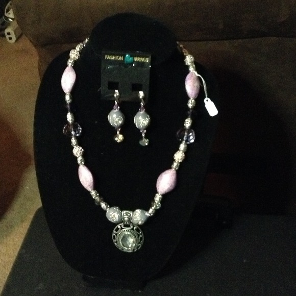 One of a kind necklace set----SOLD🚫
