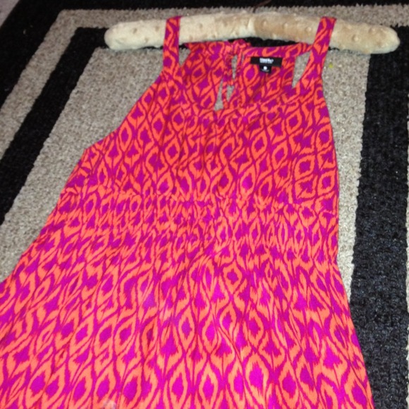 Super cute dress!