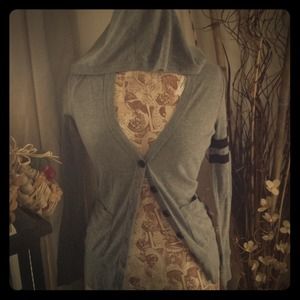 SOLD Lightweight sweater