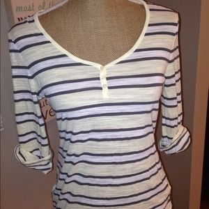 Lightweight stripes t-shirt