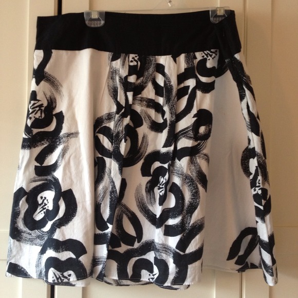 White and black skirt. Red flats listed too:). - Picture 2 of 3