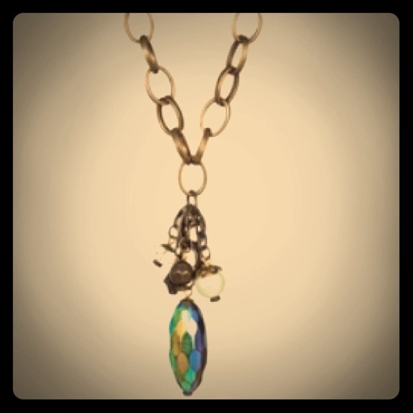 CHELSEA NECKLACE
KL Collection