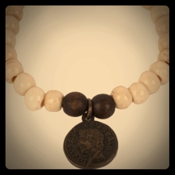 SERENA BRACELET
KL Collection