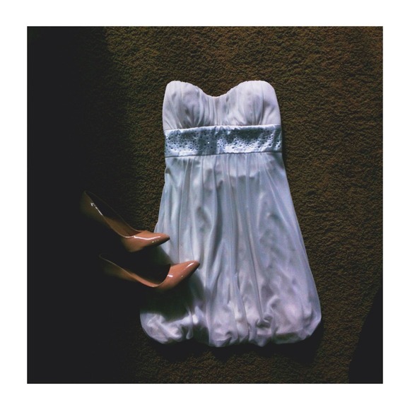 Beautiful ivory strapless dress!!!! Worn once!