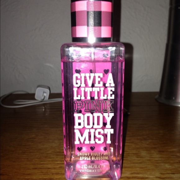 VS Pink body spray