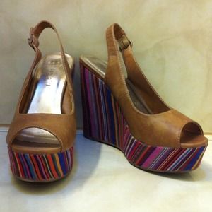 Madden Girl Wedges