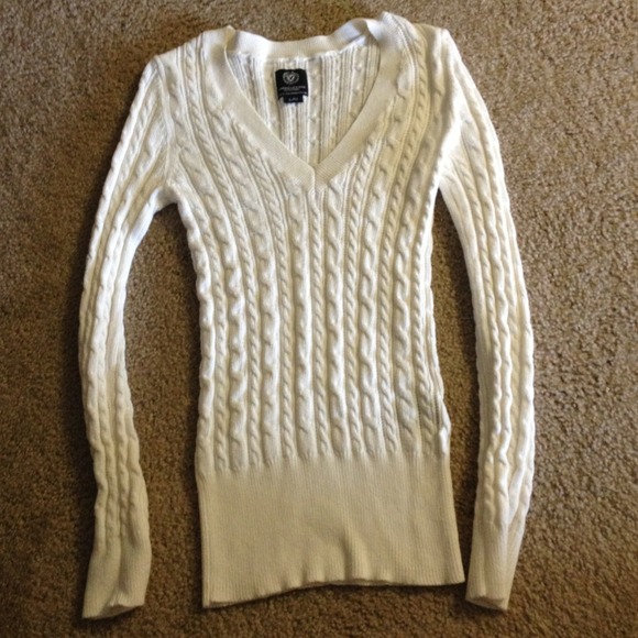 Long sleeve knitted sweater! ❤❤ Price Negotiable.