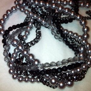 🔴SOLD IN BUNDLE🔴 NWOT Multi chain necklace!!!