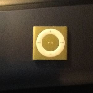 2g iPod shuffle