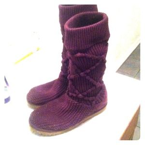 purple crochet uggs