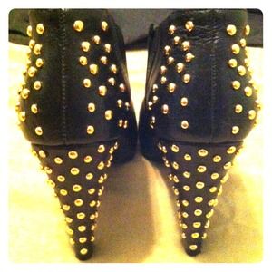 Sz 5.5 Steve Madden studded ankle boots