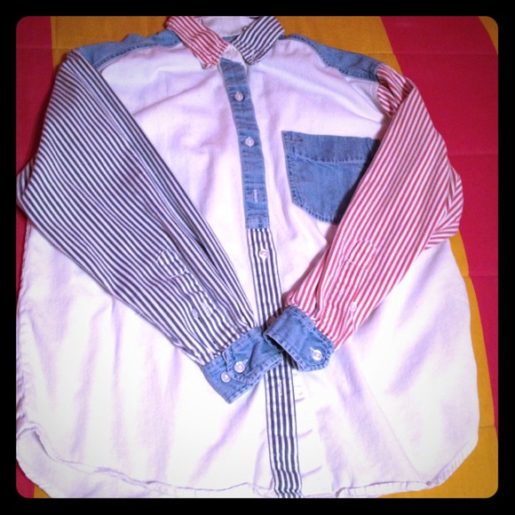 💲Red/white/blue Jean shirt