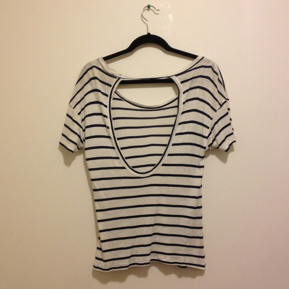 ⬇REDUCED⬇ Zara Backless Striped T-Shirt - Picture 2 of 2
