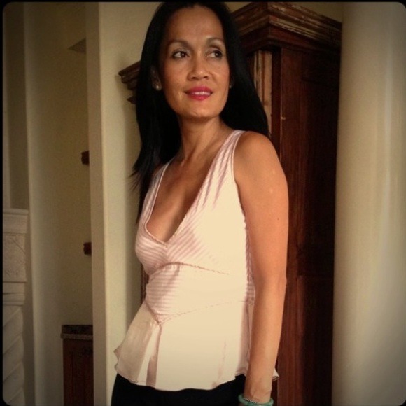 Beautiful pink & white low cut top.