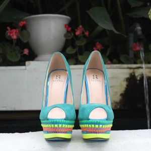 Shoe Dazzle Shoes - Multicolor Platform Pumps Shoe Dazzle Shoes - Multicolor Platform Pumps
